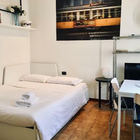 Cozy Central Studio - Porta Romana Appartement Milaan Buitenkant foto