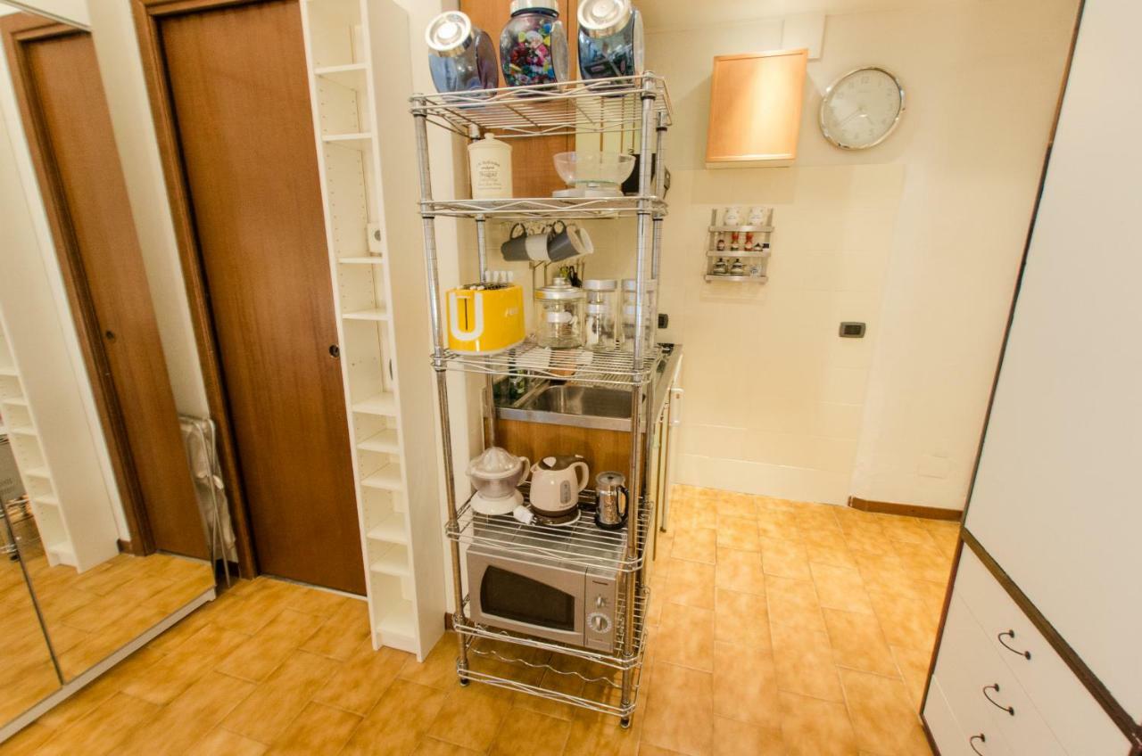 Cozy Central Studio - Porta Romana Appartement Milaan Buitenkant foto