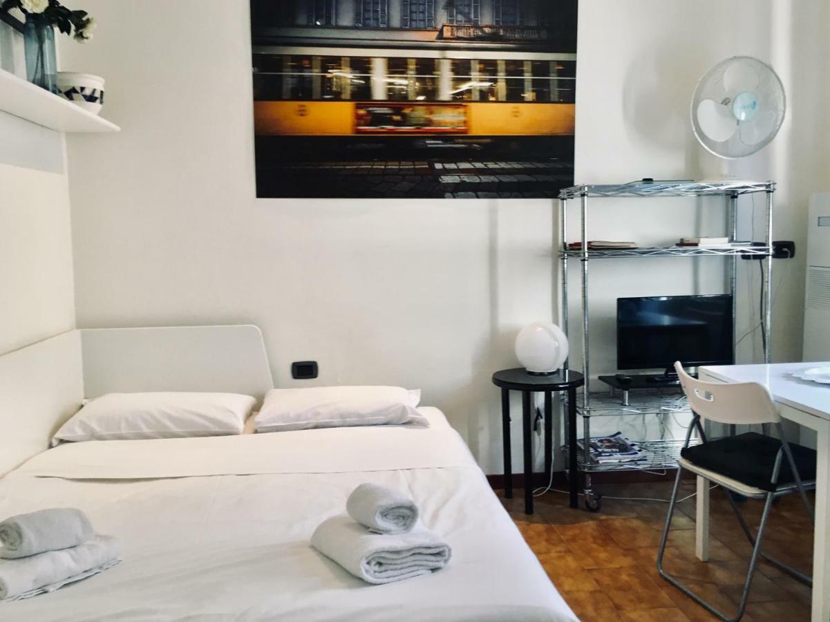 Cozy Central Studio - Porta Romana Appartement Milaan Buitenkant foto