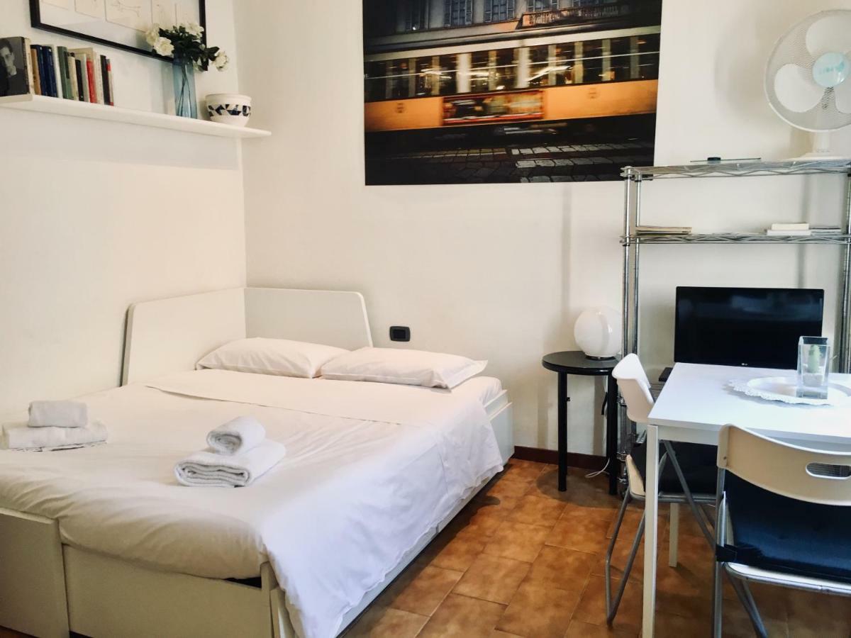 Cozy Central Studio - Porta Romana Appartement Milaan Buitenkant foto